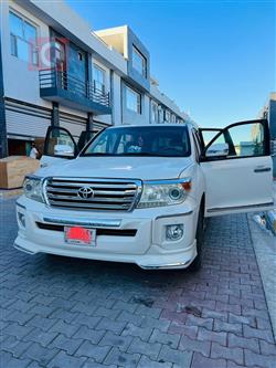 تۆیۆتا لاند کروزەر